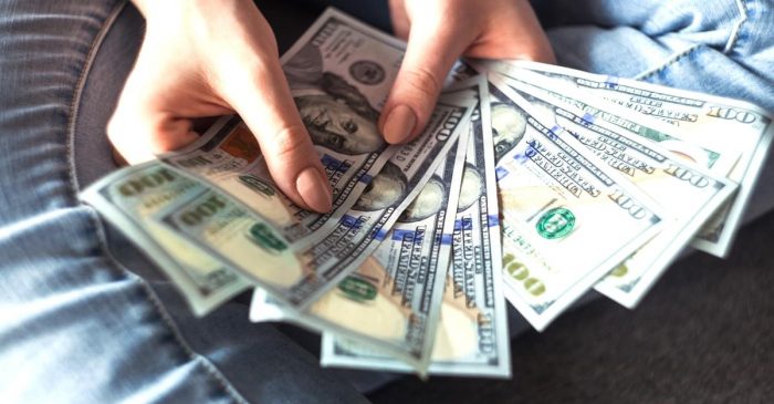 woman-make-money-online